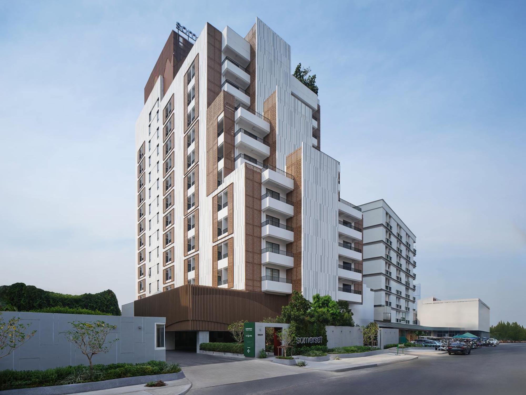 Somerset Sukhumvit 71 Бангкок Экстерьер фото